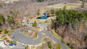 Homes for sale in Middlebury, CT | 1 Winding Trl #1, Middlebury, CT 06762 | MLS# 24084137