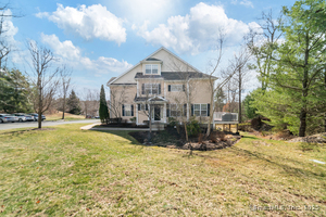 Homes for sale in Middlebury, CT | 1 Winding Trl #1, Middlebury, CT 06762 | MLS# 24084137