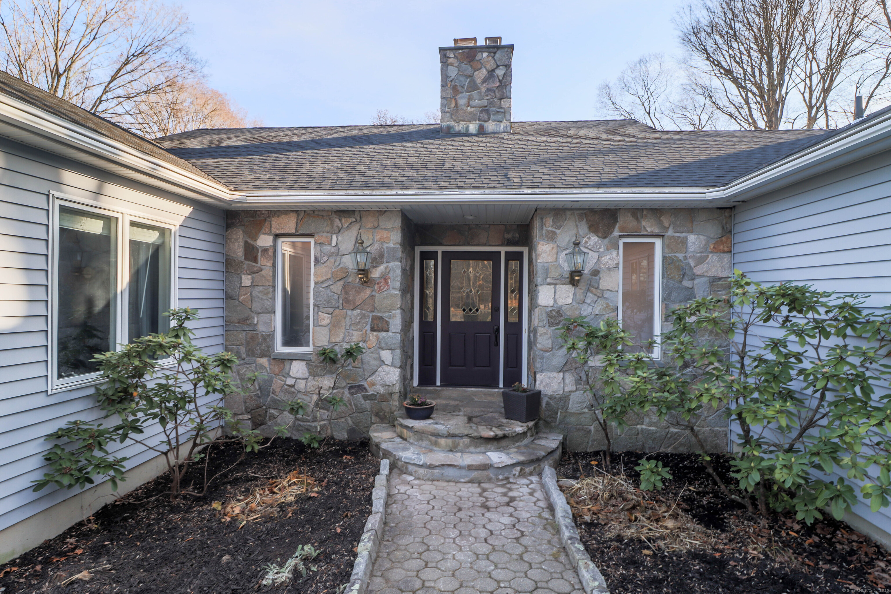 73A Long Meadow Hill, Brookfield, Connecticut 06804