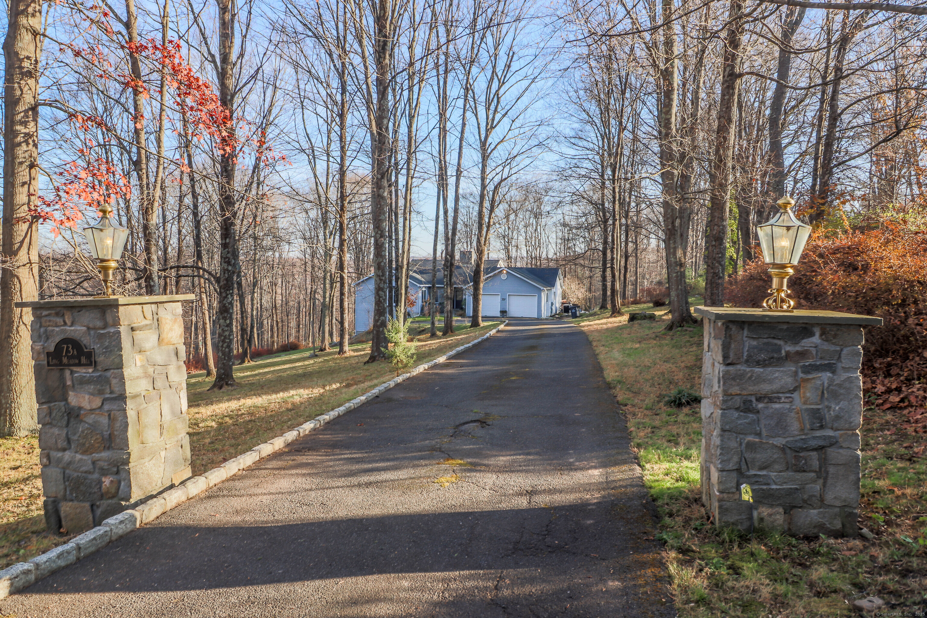 73A Long Meadow Hill, Brookfield, Connecticut 06804