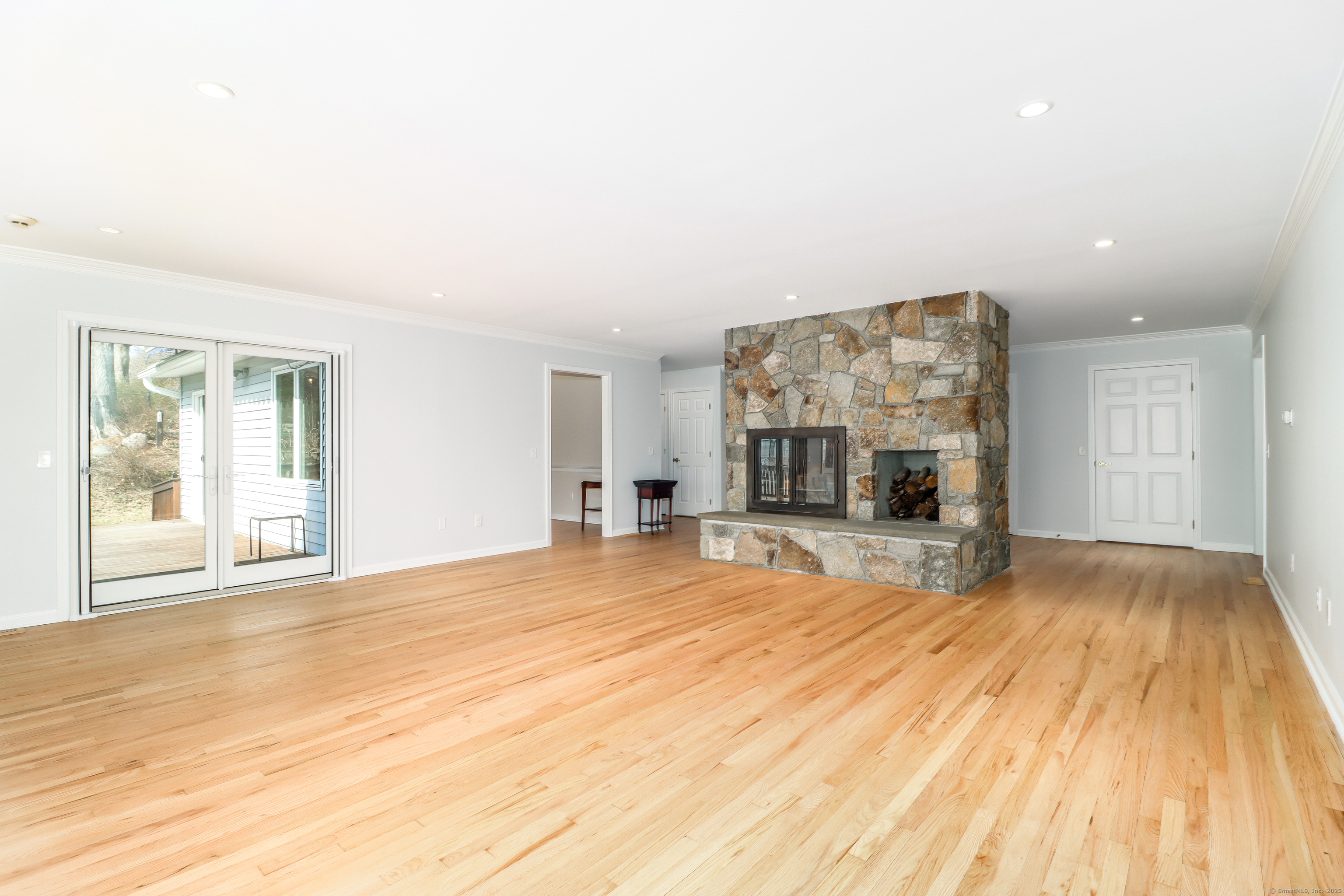 73A Long Meadow Hill, Brookfield, Connecticut 06804