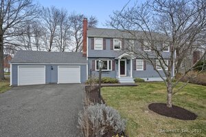 6 Soundview Avenue