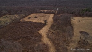 Homes for sale in East Hampton, CT | 139 Chestnut Hill Rd, East Hampton, CT 06424 | MLS# 24081504