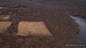 Homes for sale in East Hampton, CT | 139 Chestnut Hill Rd, East Hampton, CT 06424 | MLS# 24081504