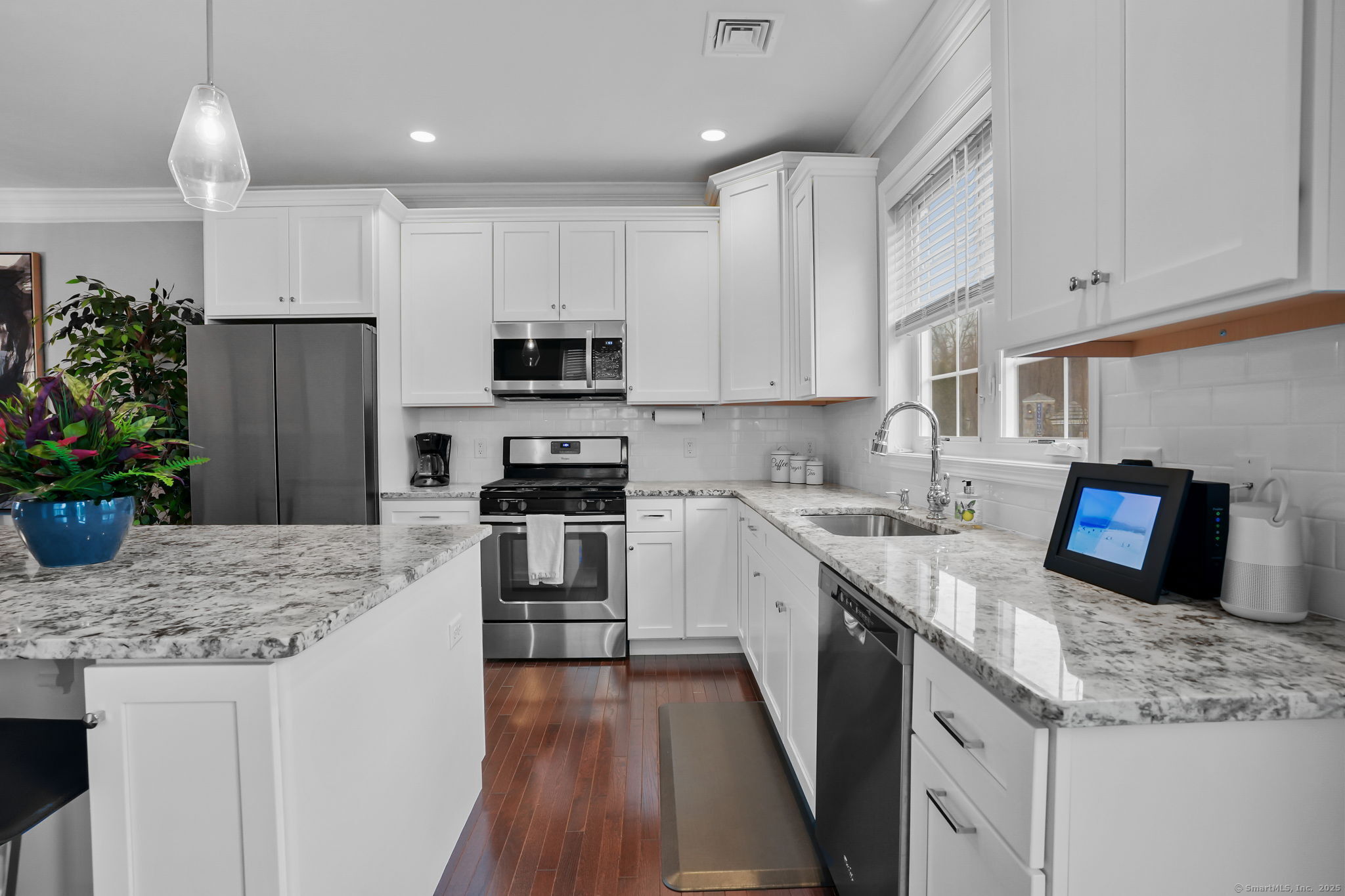 6 Moorland, Danbury, Connecticut 06810