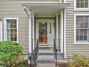 15 Regency Circle, Unit 15
