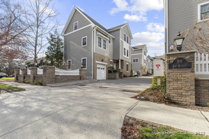 88 Maple Tree Avenue, Unit APT H