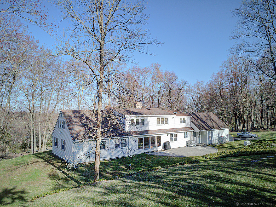 10 Edgehill, Woodbridge, Connecticut 06525