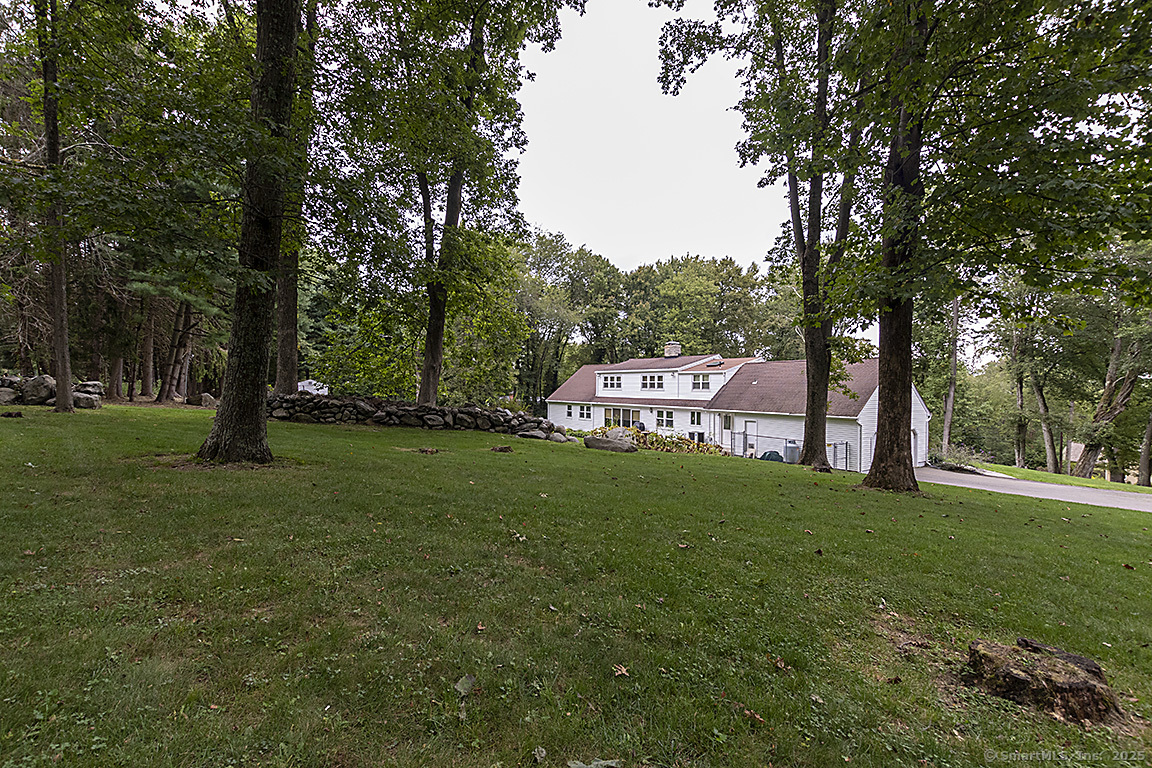 10 Edgehill, Woodbridge, Connecticut 06525