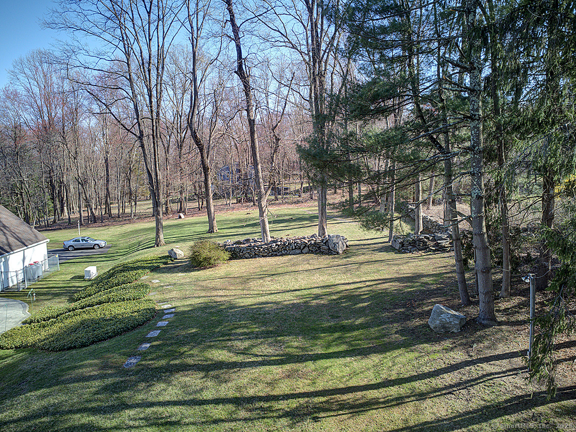 10 Edgehill, Woodbridge, Connecticut 06525
