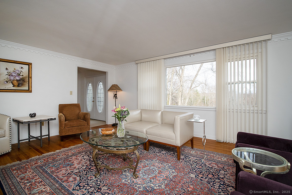 10 Edgehill, Woodbridge, Connecticut 06525