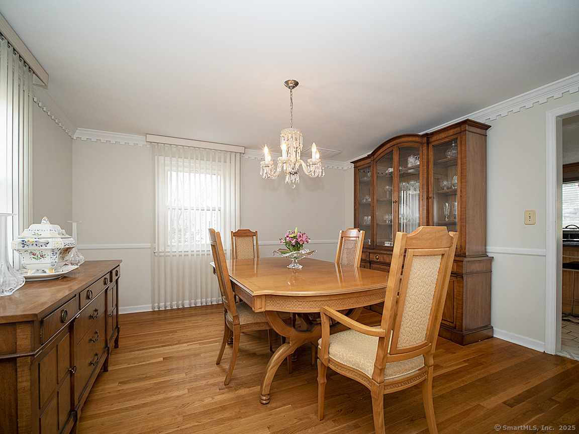 10 Edgehill, Woodbridge, Connecticut 06525
