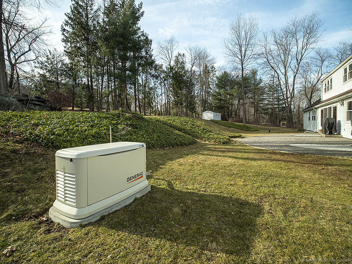 10 Edgehill, Woodbridge, Connecticut 06525