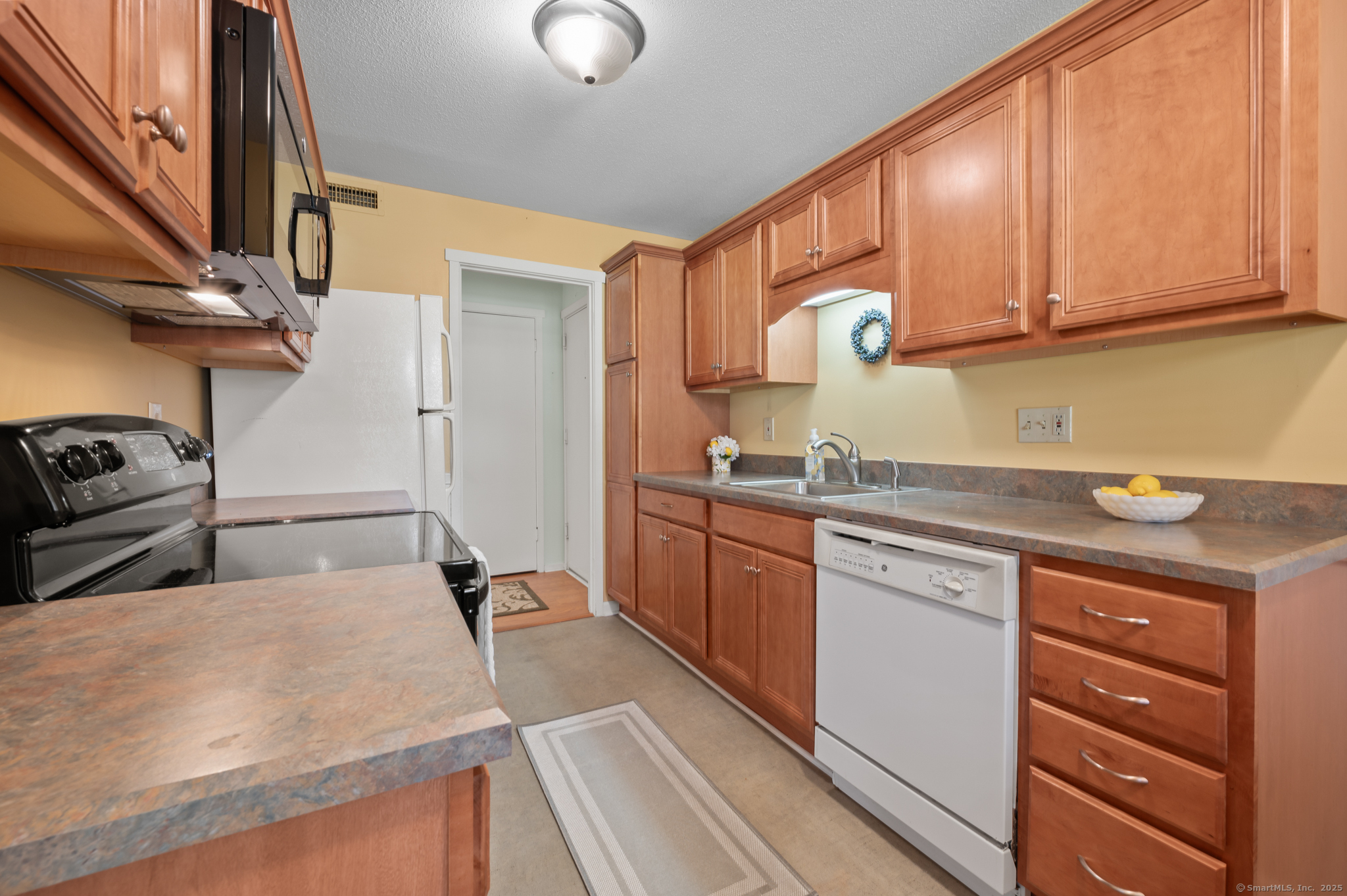 405 Heritage, Southbury, Connecticut 06488