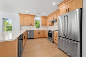 Homes for sale in Stonington, CT | 56-58 E Main St, Stonington, CT 06355 | MLS# 24087214