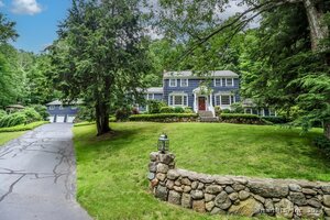54 Flat Swamp Road