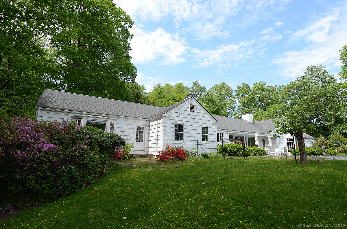 27 Rippowam, New Canaan, Connecticut 06840