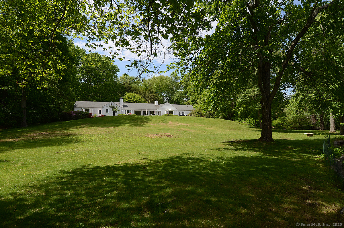 27 Rippowam, New Canaan, Connecticut 06840