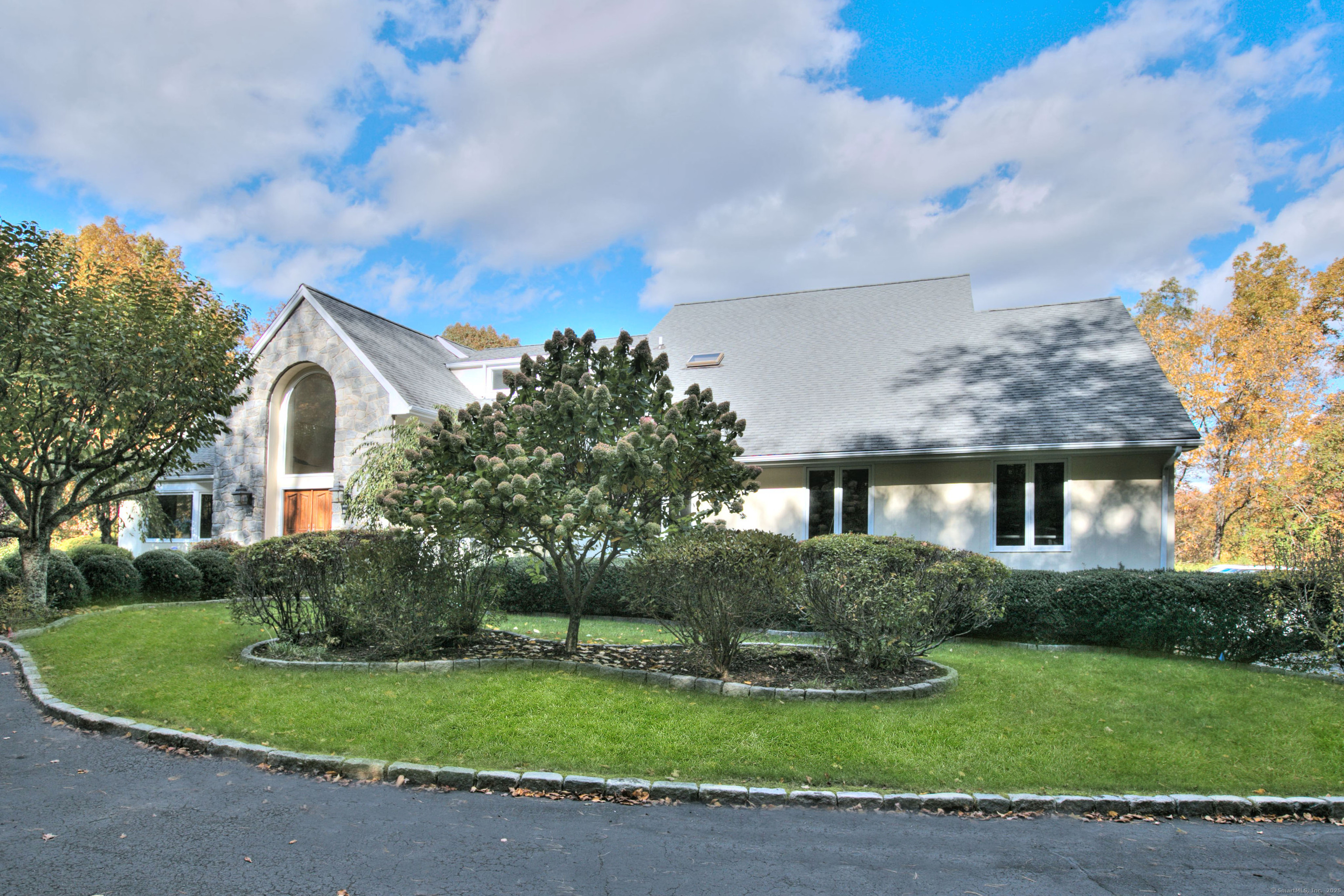 28 Old Orchard, Weston, Connecticut 06883