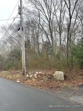 Homes for sale in Killingly, CT | 130 Cook Hill Rd, Killingly, CT 06239 | MLS# 24086949