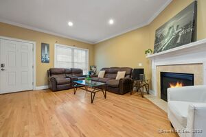 19 Fairview Avenue, Unit A