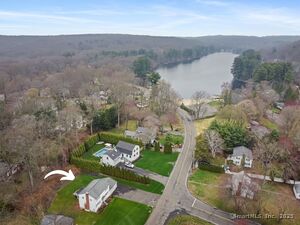98 Lake Road
