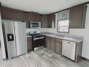 Homes for sale in Branford, CT | 525 E Main St #8, Branford, CT 06405 | MLS# 24088882