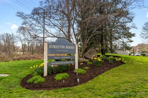 72 Rowayton Woods Drive, Unit 72