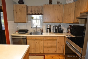 Homes for sale in Newtown, CT | 69 Engleside Ter, Newtown, CT 06482 | MLS# 24088924