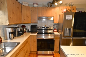 Homes for sale in Newtown, CT | 69 Engleside Ter, Newtown, CT 06482 | MLS# 24088924