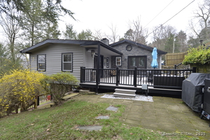 Homes for sale in Newtown, CT | 69 Engleside Ter, Newtown, CT 06482 | MLS# 24088924