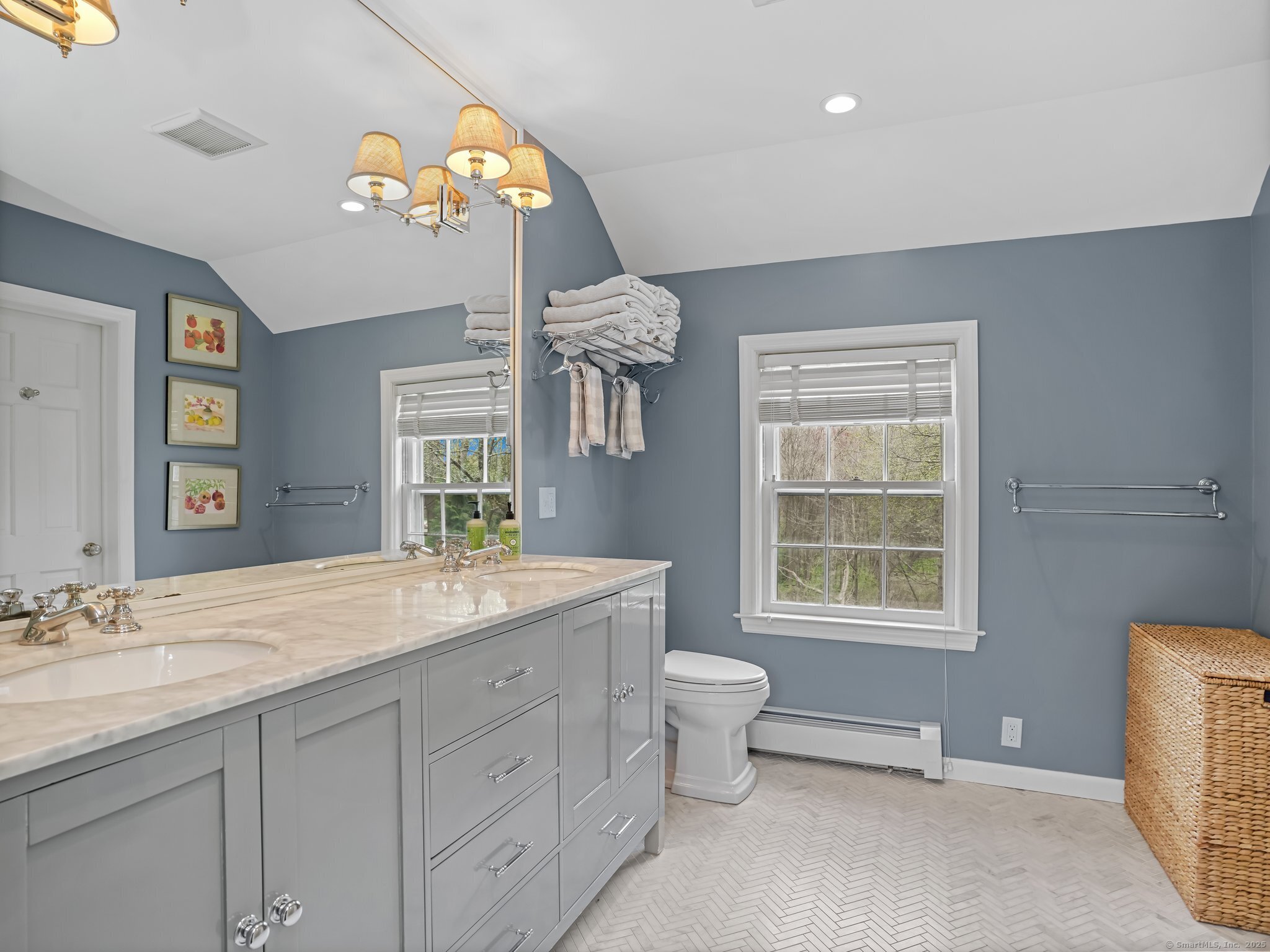 221 Old Kings, Darien, Connecticut 06820