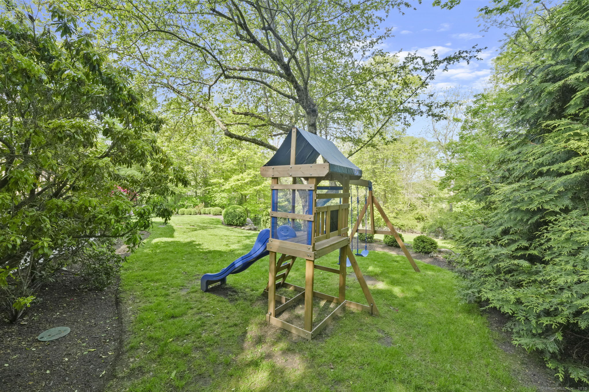 221 Old Kings, Darien, Connecticut 06820