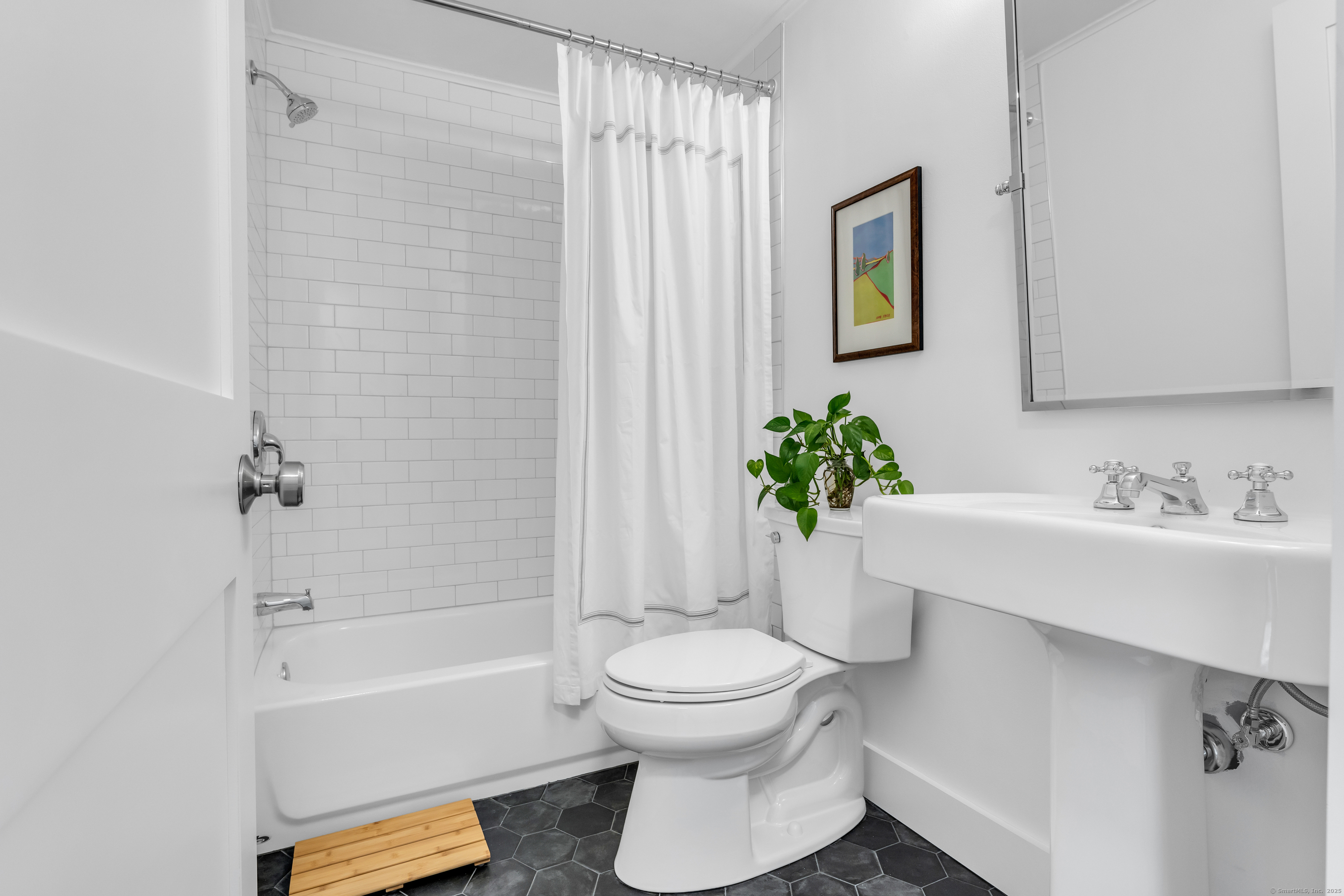 55 Woodland, Madison, Connecticut 06443