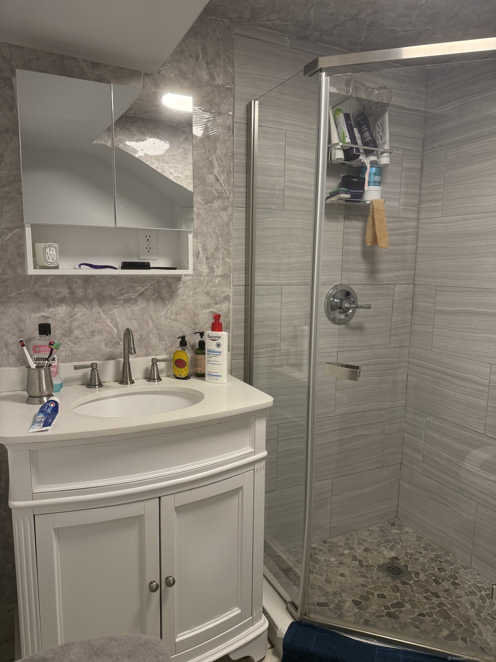 1142 Hope, Stamford, Connecticut 06907