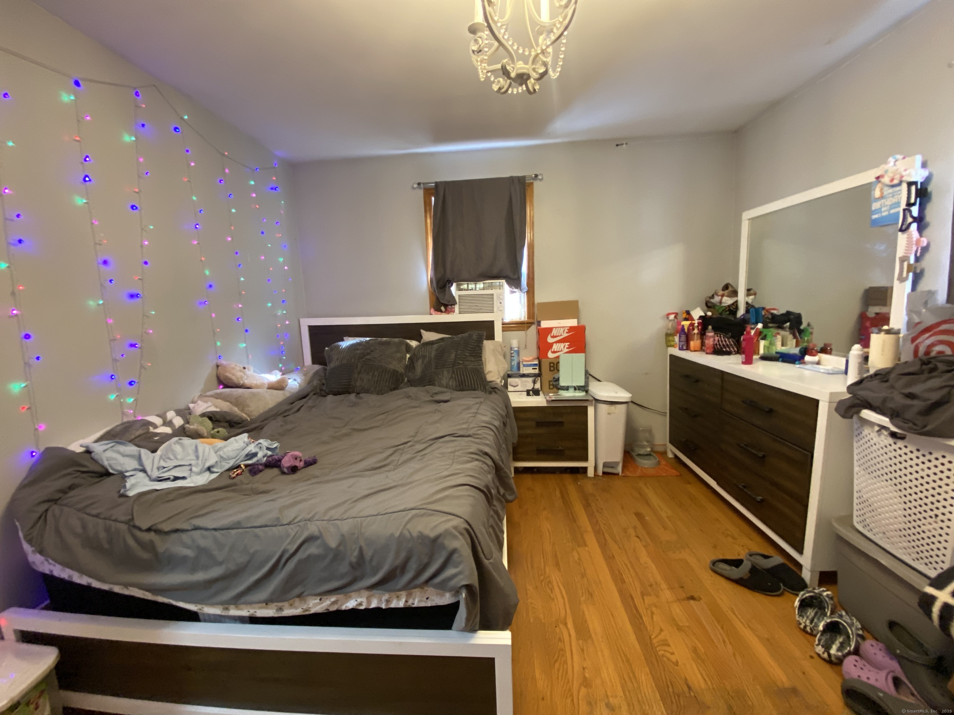 545 Burnsford, Bridgeport, Connecticut 06606