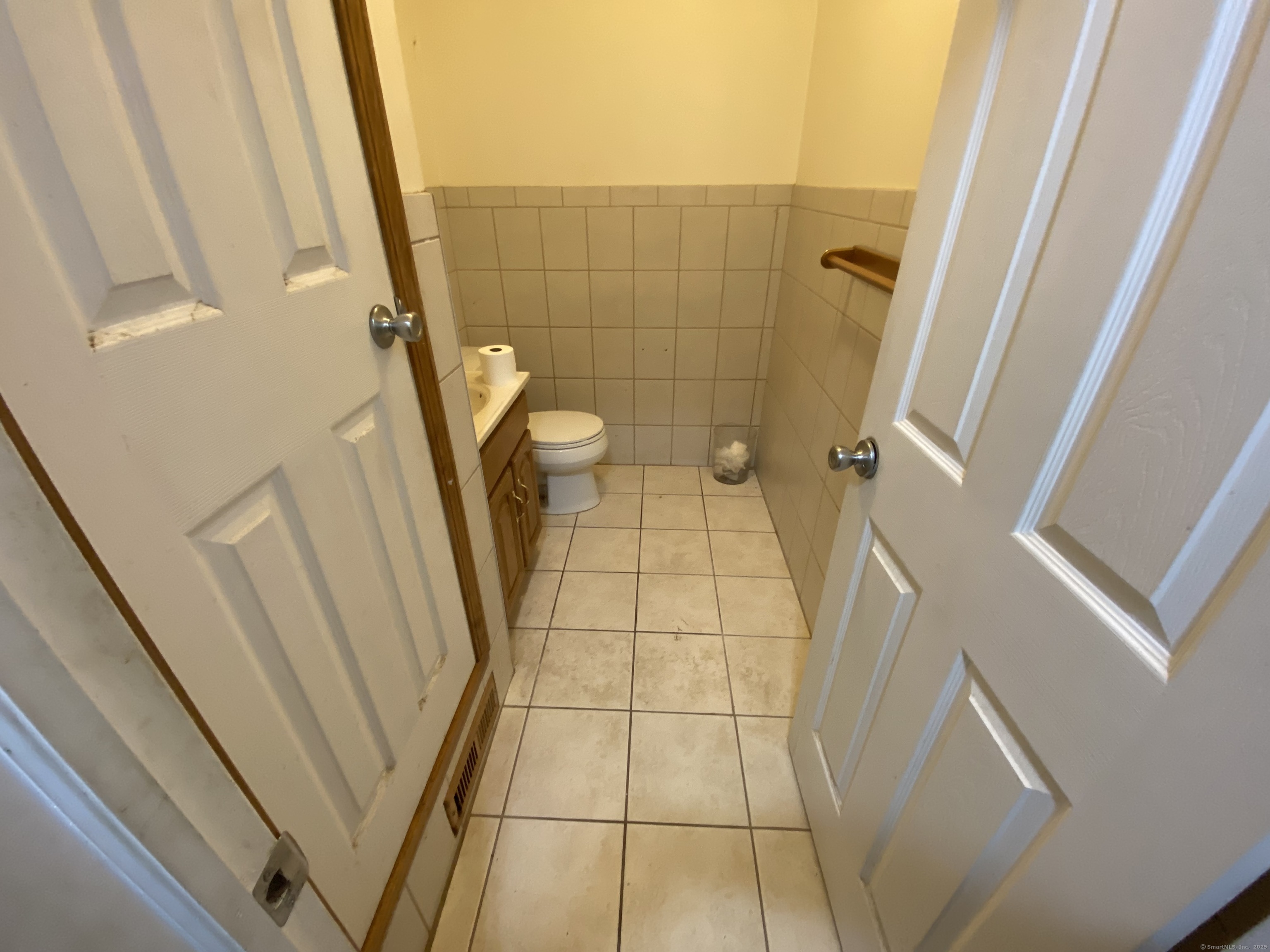 545 Burnsford, Bridgeport, Connecticut 06606
