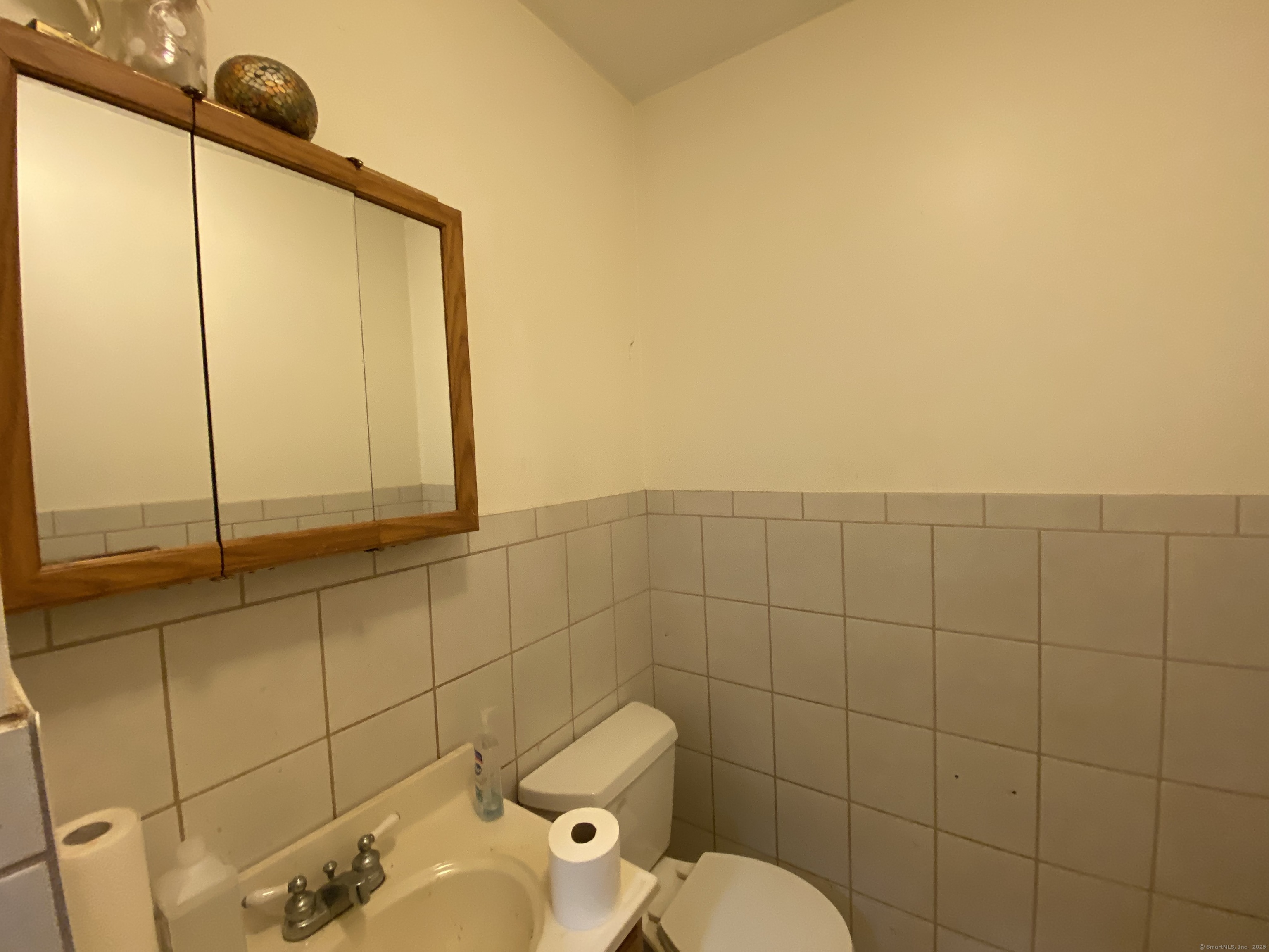 545 Burnsford, Bridgeport, Connecticut 06606