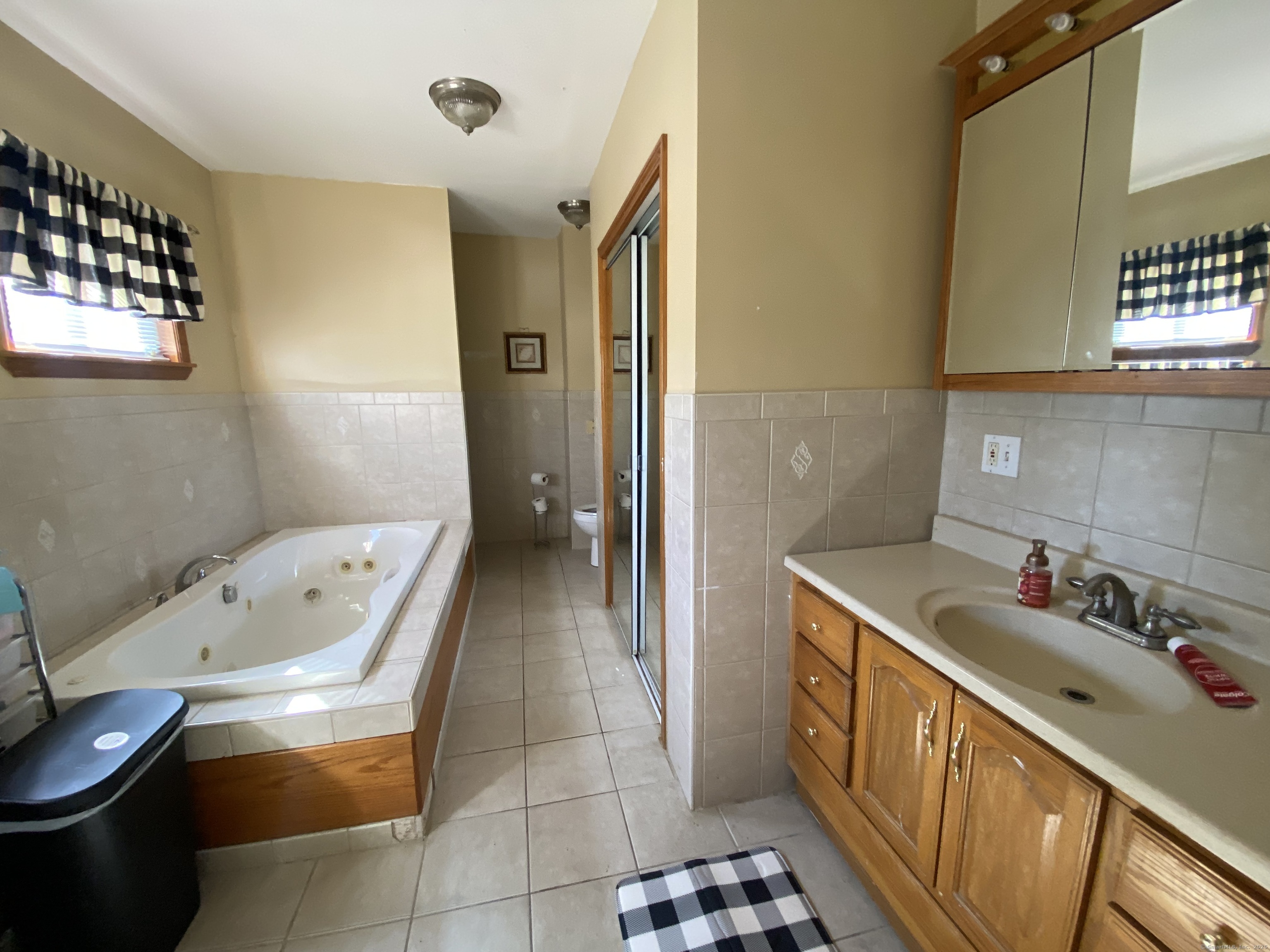 545 Burnsford, Bridgeport, Connecticut 06606