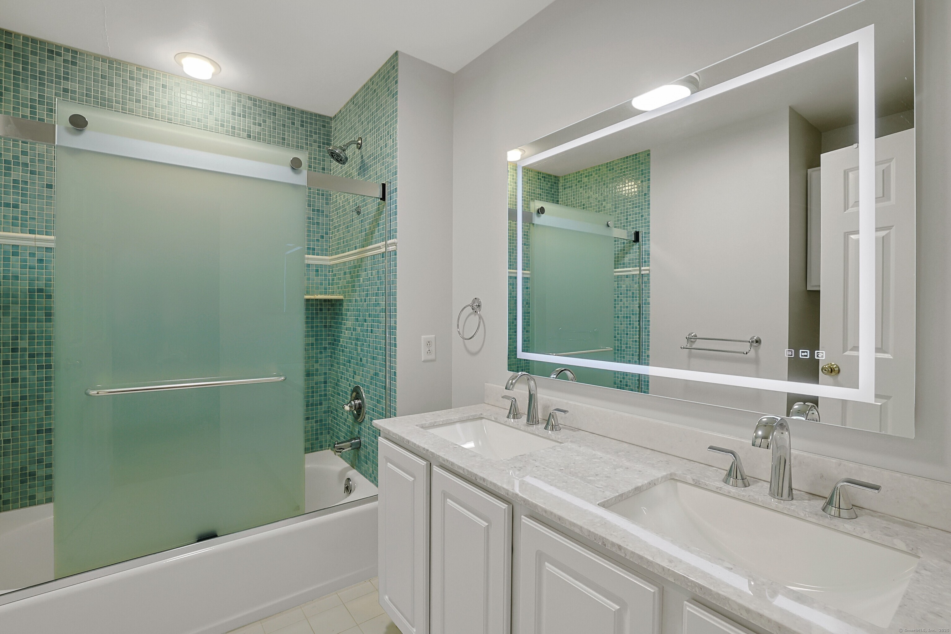 19 Cross, Greenwich, Connecticut 06831