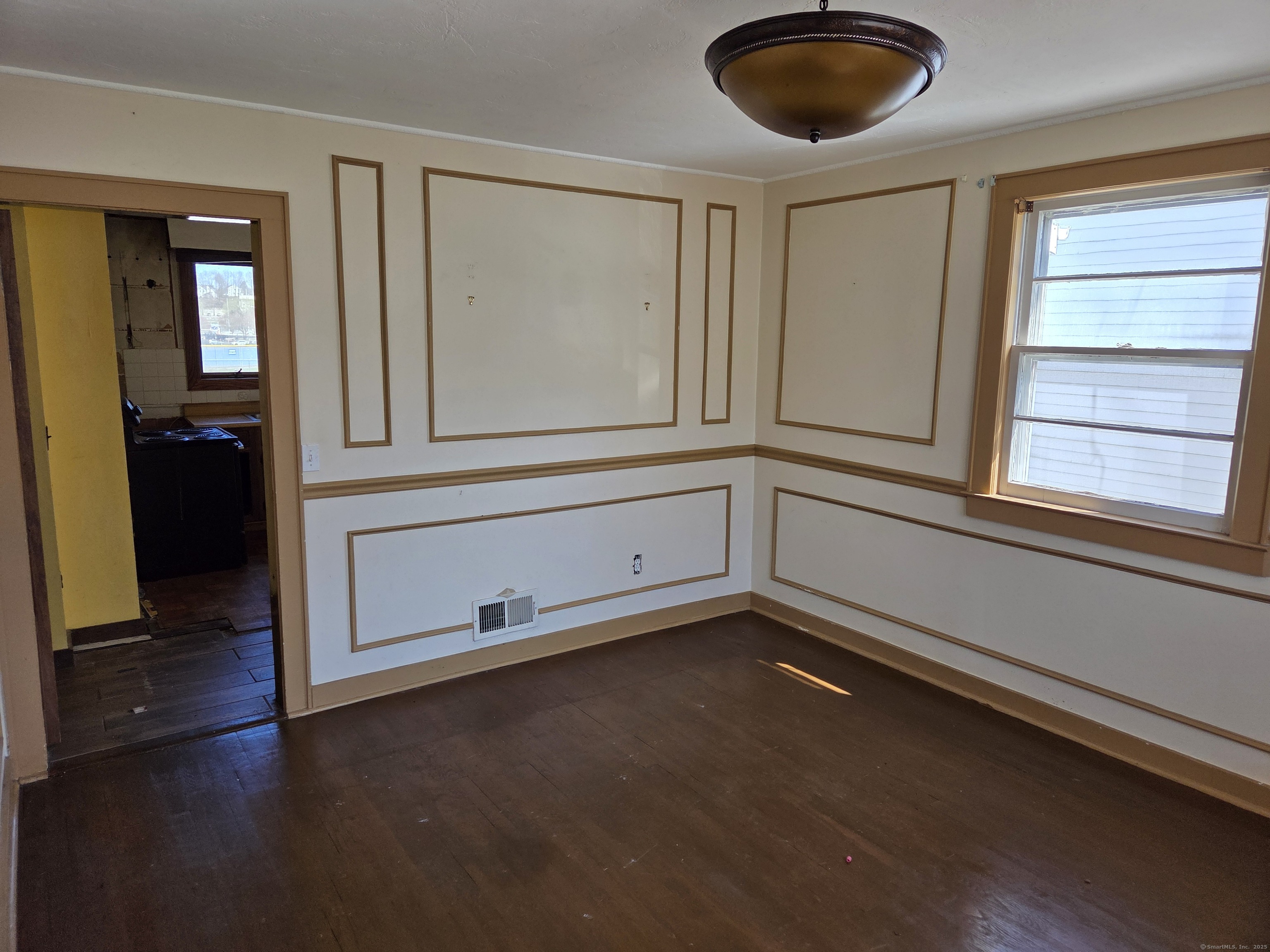 33 Mountainville, Danbury, Connecticut 06810