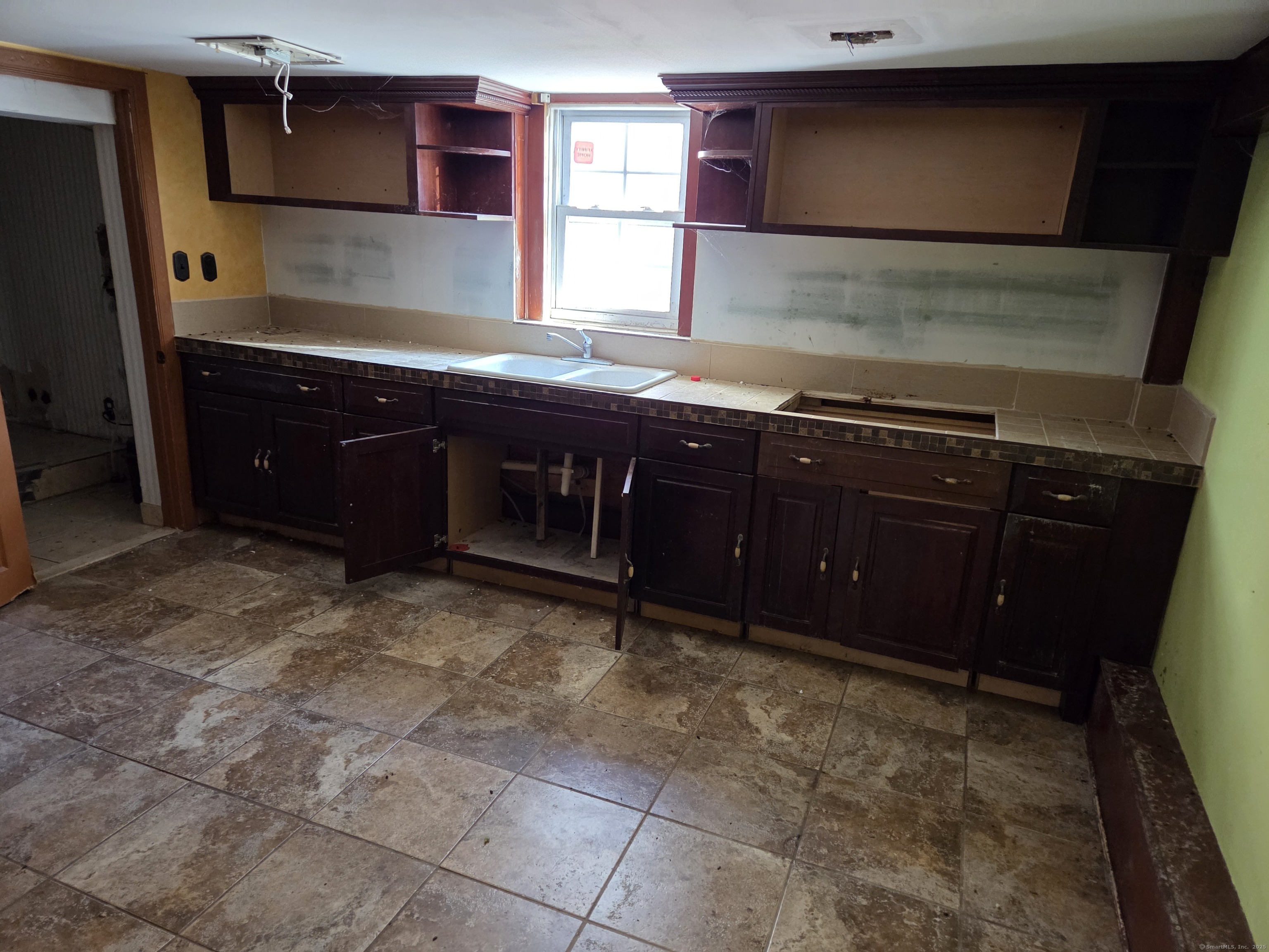 33 Mountainville, Danbury, Connecticut 06810