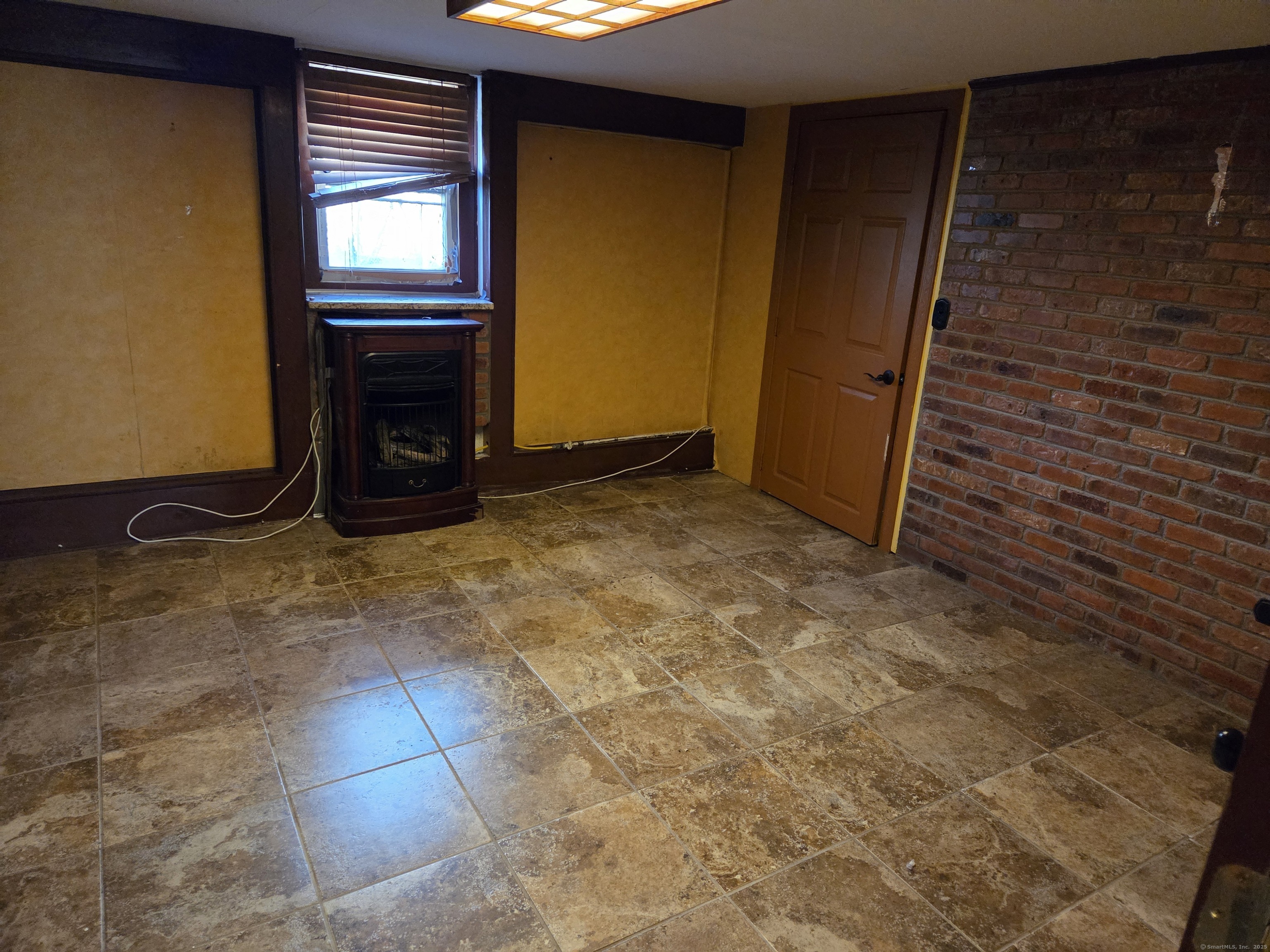33 Mountainville, Danbury, Connecticut 06810