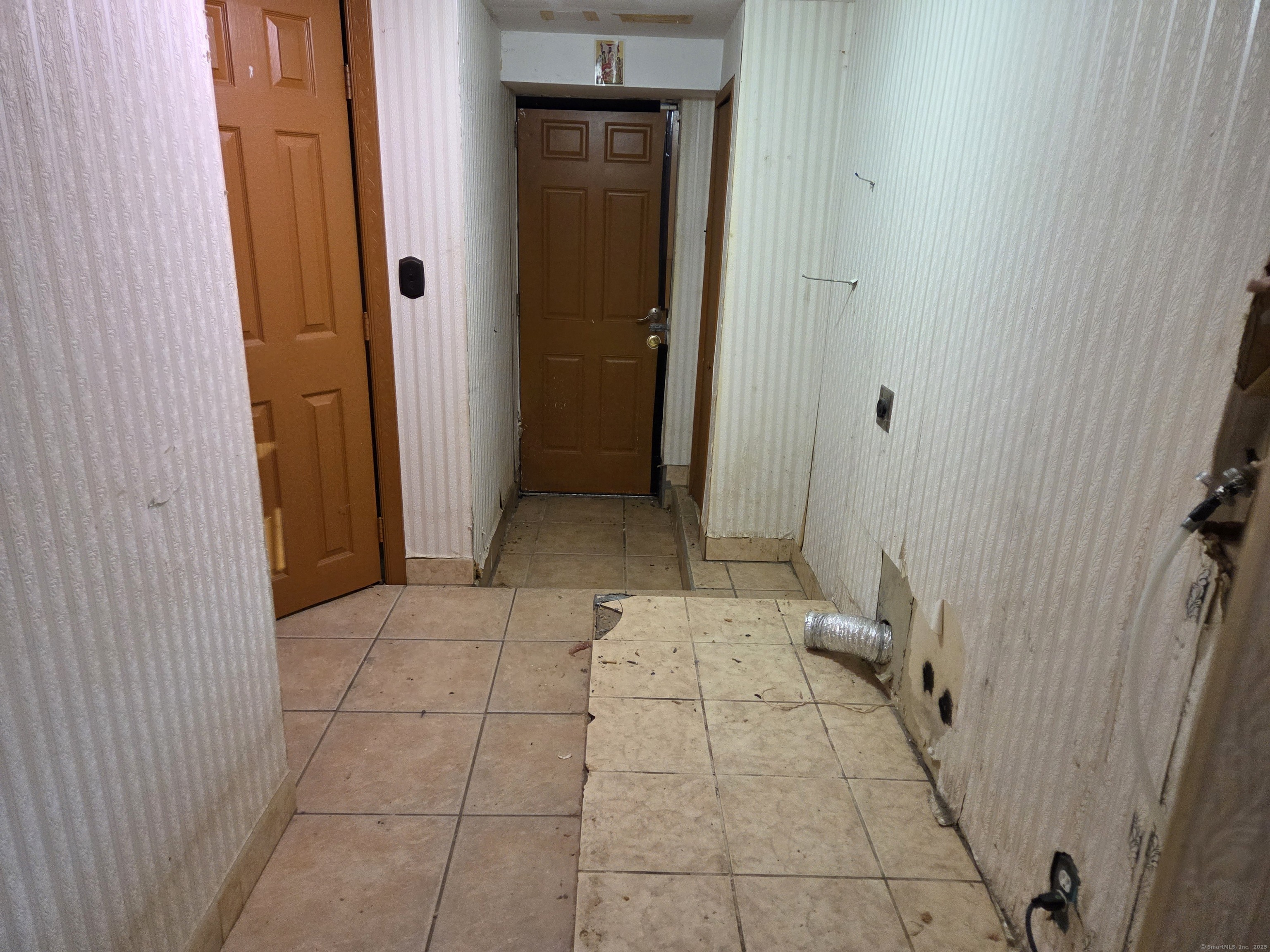 33 Mountainville, Danbury, Connecticut 06810