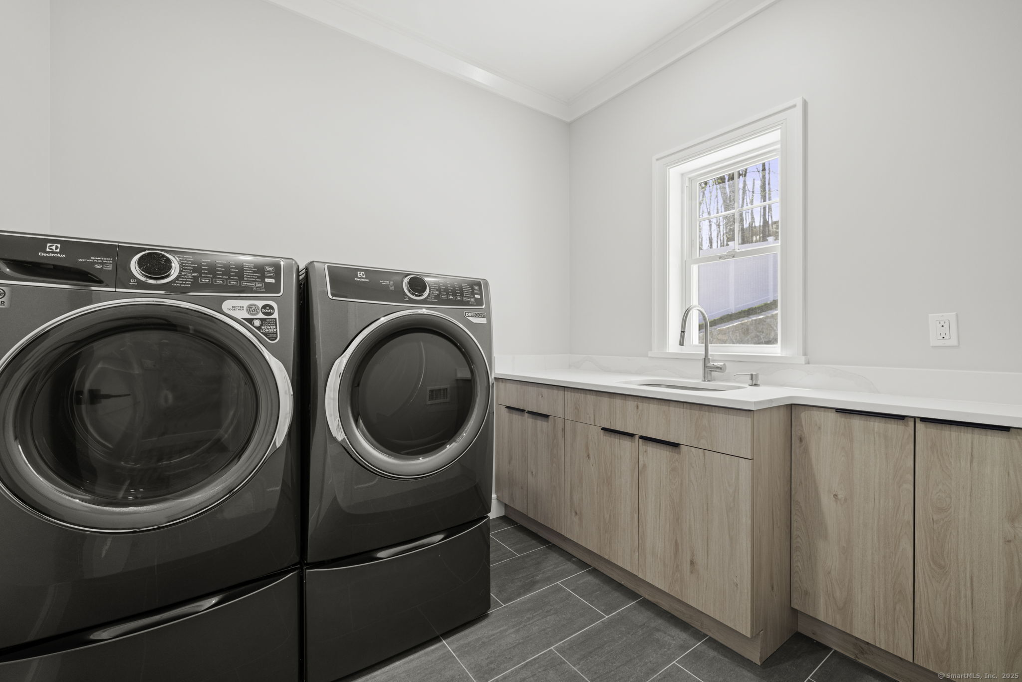 24 Hillandale, Danbury, Connecticut 06811