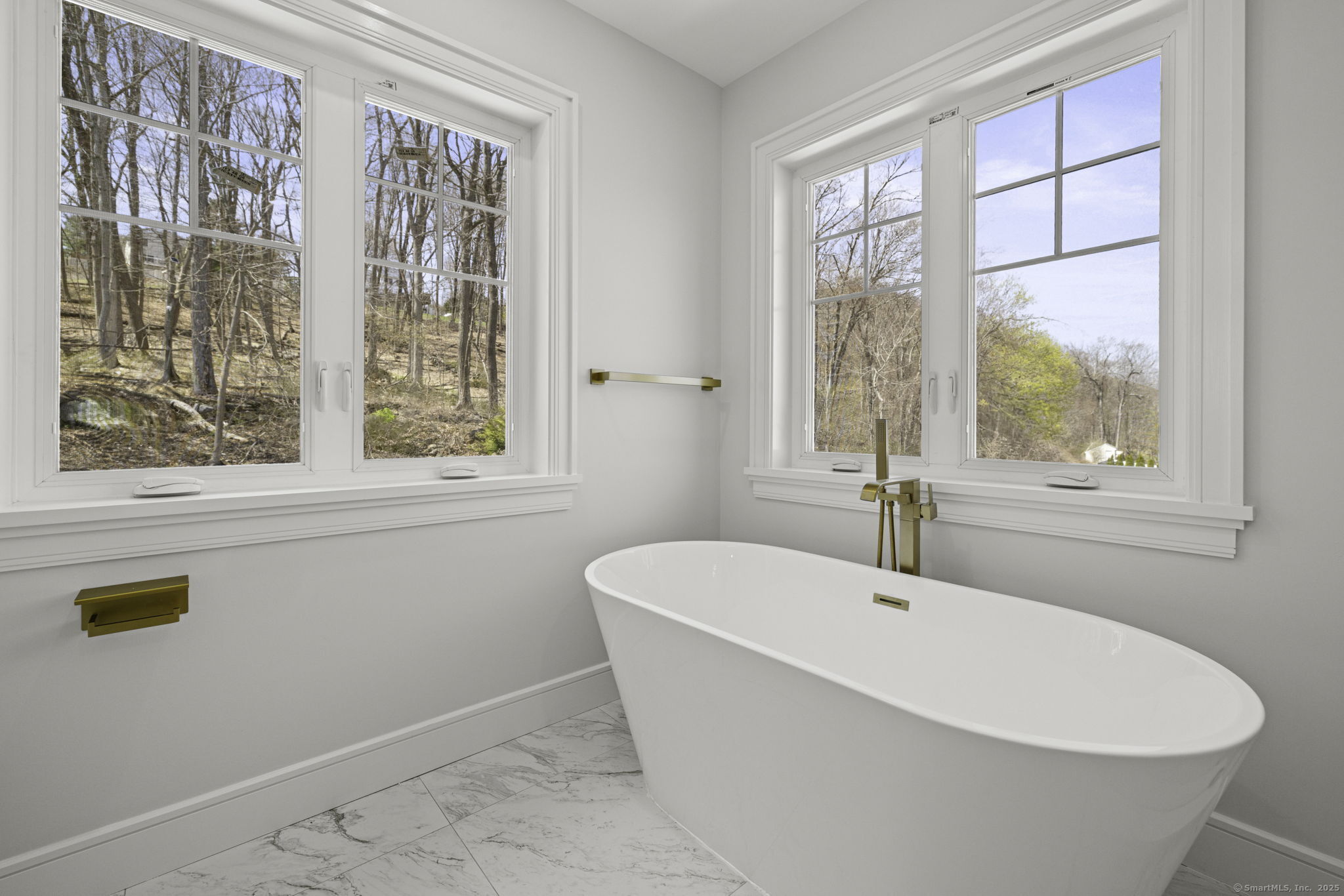 24 Hillandale, Danbury, Connecticut 06811