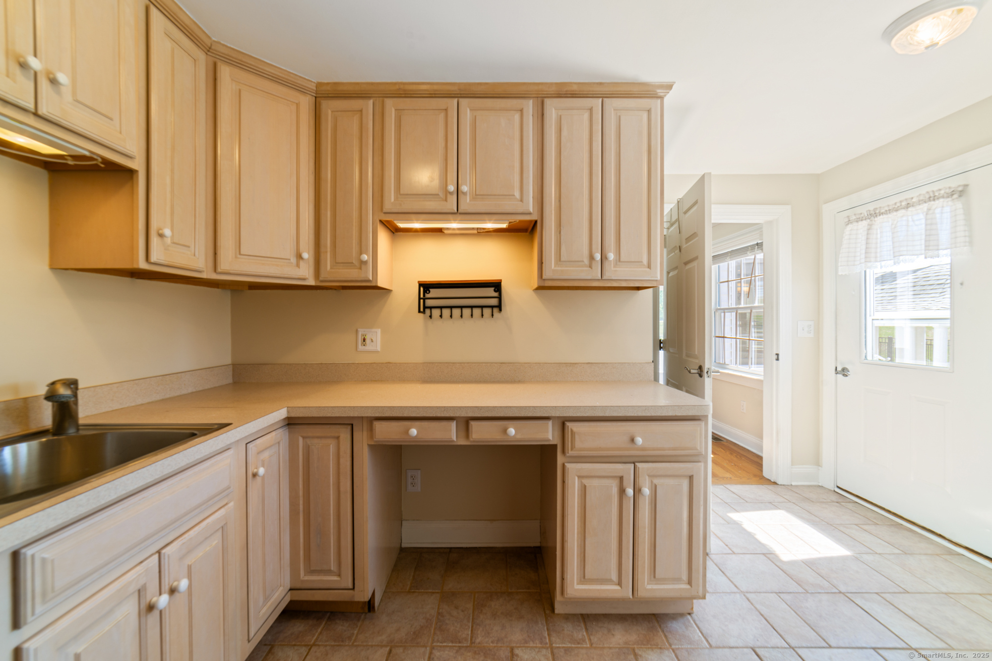 569 Lake Winnemaug, Watertown, Connecticut 06795