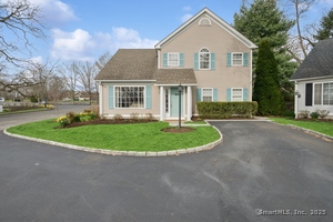 49 Top Gallant Road, Unit 16