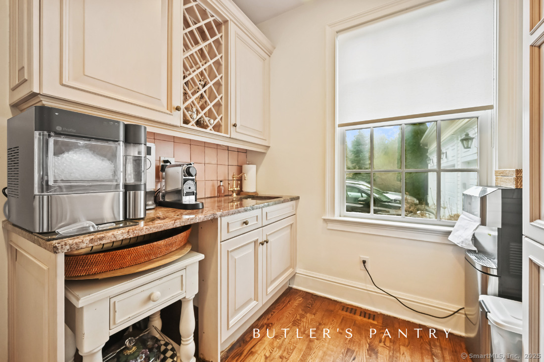 230 Winton, Fairfield, Connecticut 06824