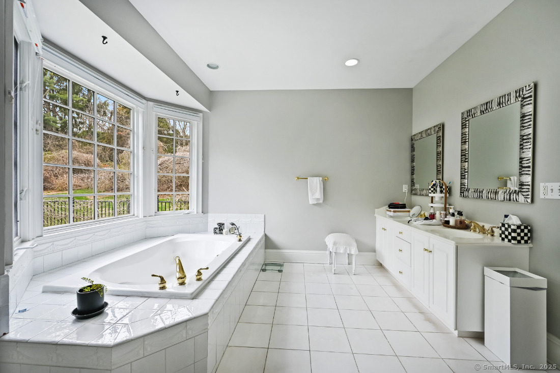 230 Winton, Fairfield, Connecticut 06824